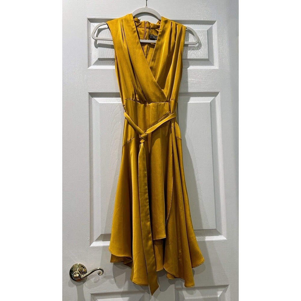 Melonie T Sleeveless Golden Yellow V Neck Dressy Dress Size 6